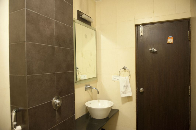 Bathroom 3, Hotel Siddharta, Mysore