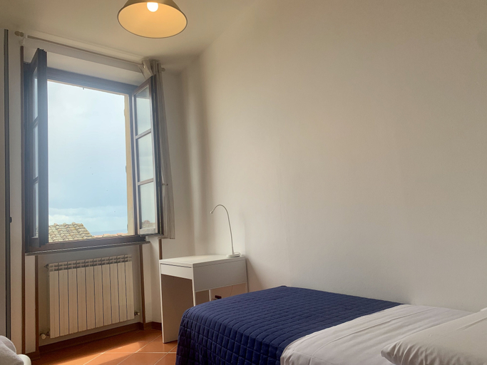 Room 2, Magdalene Apt, Siena