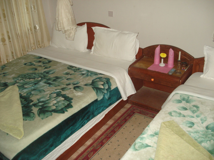 Bedroom, River Bank Inn, Narayani