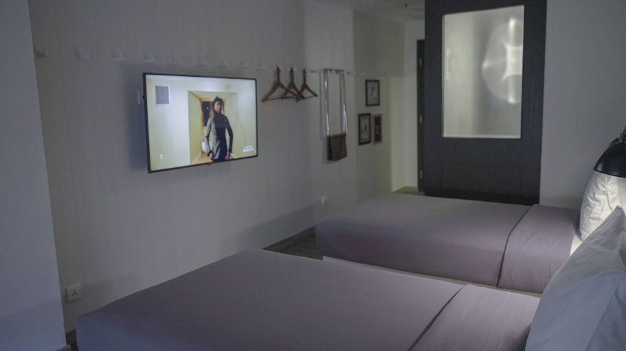 Bedroom 13