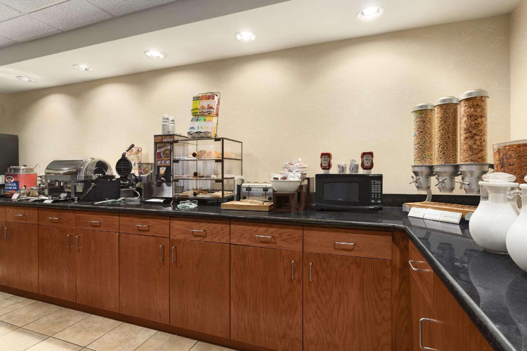 Food & Drinks 5, Comfort Inn & Suites Dothan Northside Plaza, Houston