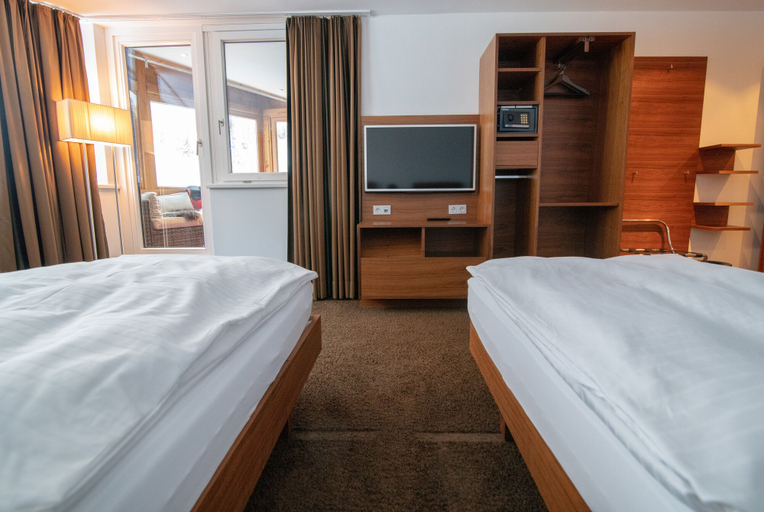 Bedroom 2, Pepis Skihotel, Landeck