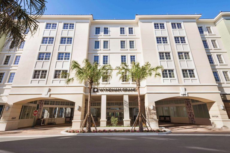 Wyndham Grand Jupiter at Harbourside Place, Palm Beach