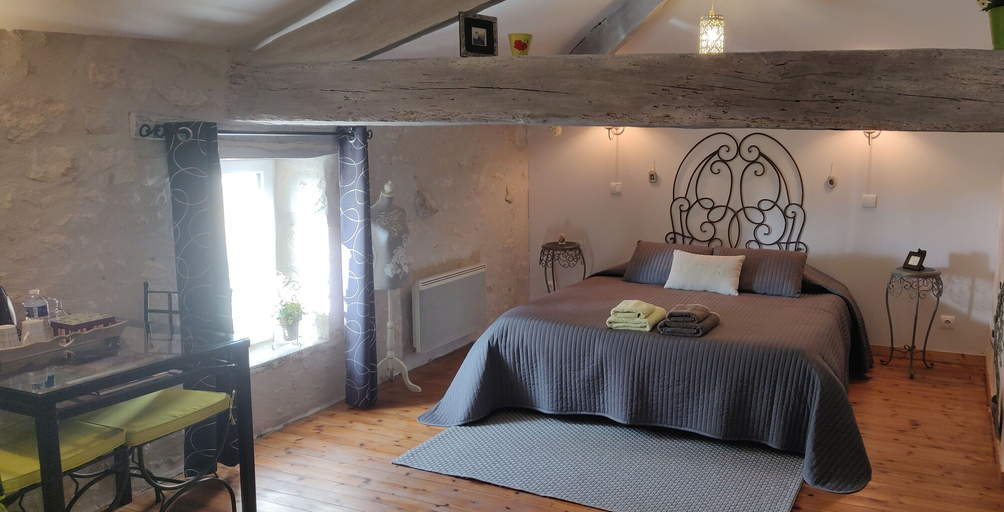 Bedroom 2, Le Clos de la Vigne, Vendée
