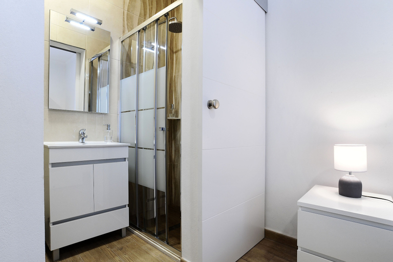 Bathroom 3, Oeiras Apartment, Oeiras