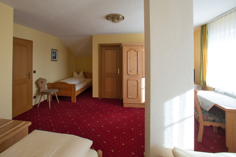 Bedroom 3, Hotel Bauer garni, Ingolstadt