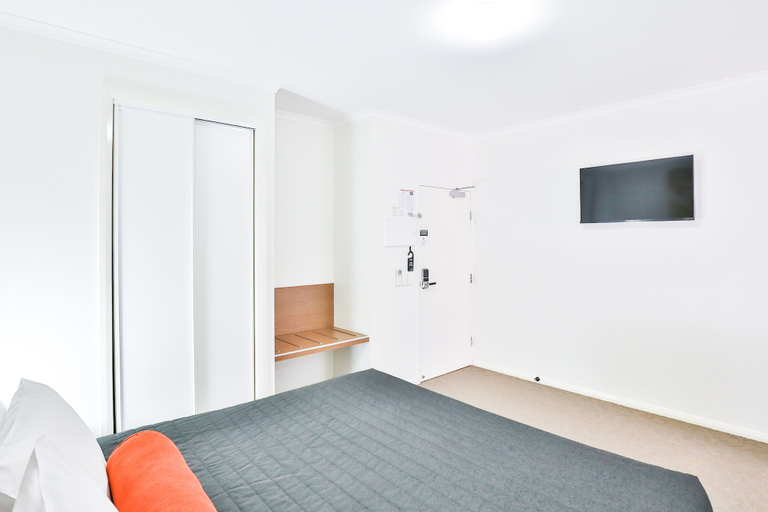 Bedroom 2, Indulge Apartments - Ontario, Mildura - Pt A