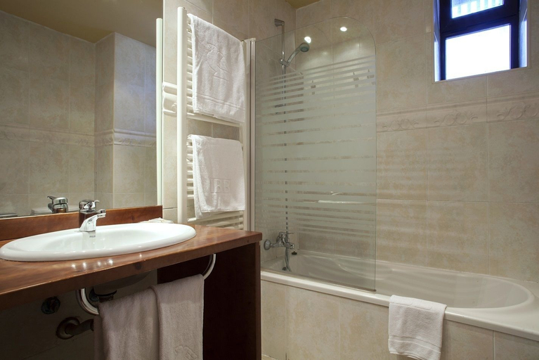 Bathroom 3, Aparthotel Eth Palai, Lleida