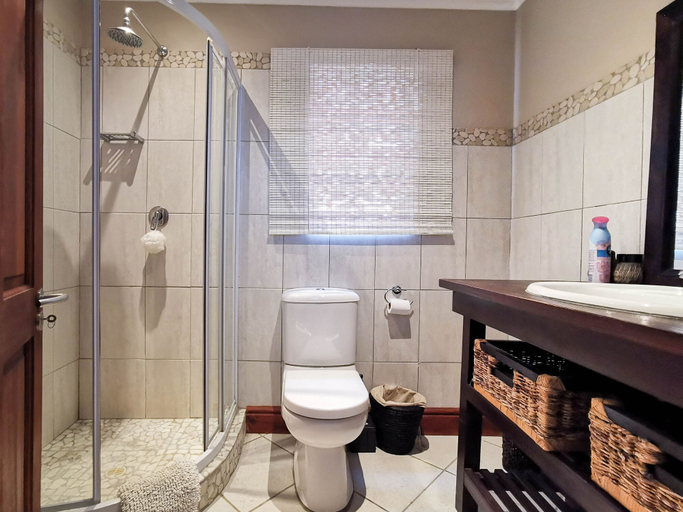 Bathroom 4, Strandmeer 34, Eden