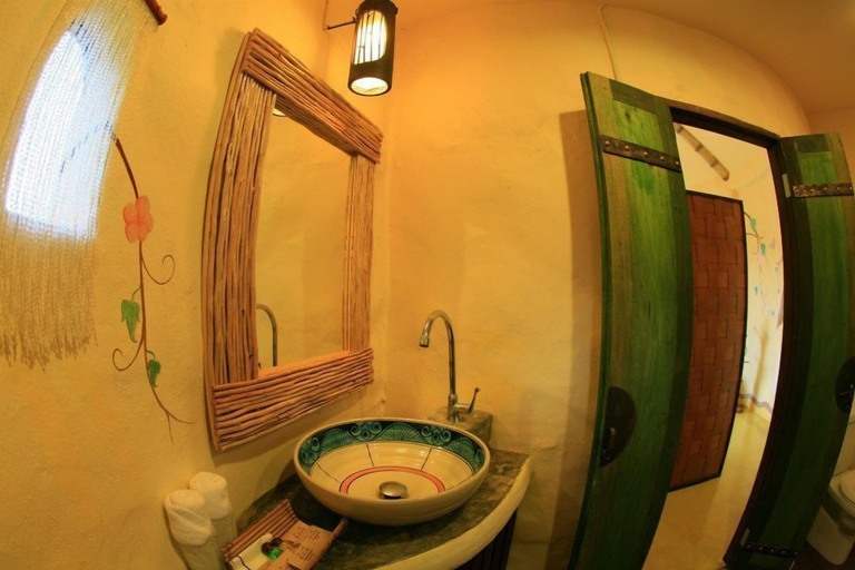 Bathroom 4, Mari Pai Resort, Pai