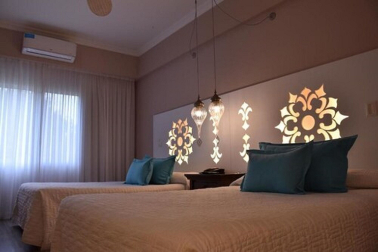 Bedroom 2, Howard Johnson by Wyndham Resort Pilar, Pilar