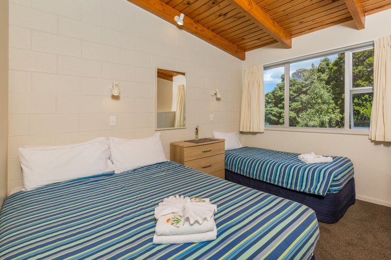 Bedroom 3, Aloha Seaview Resort Motel, Far North