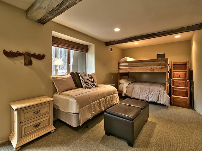 Bedroom 2, 3877 Crest Drive, El Dorado