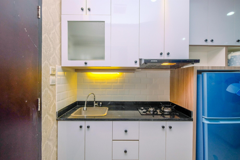 Private kitchen 3, Comfort 1Br Apartment At Atlanta Residences, Depok