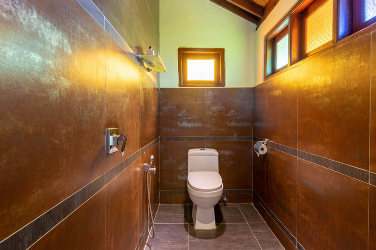 Bathroom 20