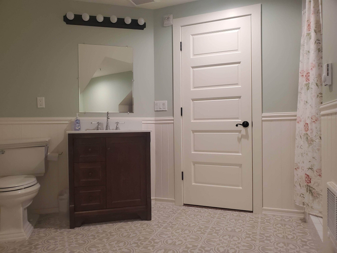 Bathroom 3, Bush House Inn, Snohomish
