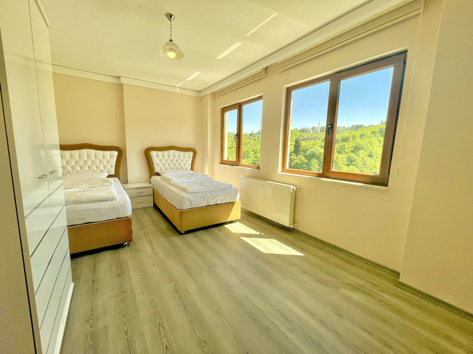 Bedroom 5, LUSTRA GARDEN SUITE, Merkez