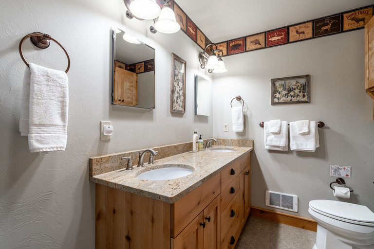 Bathroom 3, Shepherd Family Retreats- FOX, Gallatin