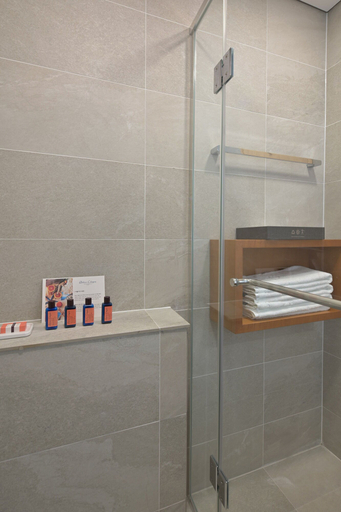 Bathroom, Hotel West of Canaan, Chungju