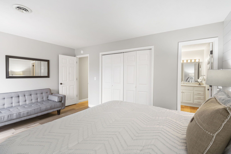 Bedroom 1, The Overlook at the Pointe, Taney