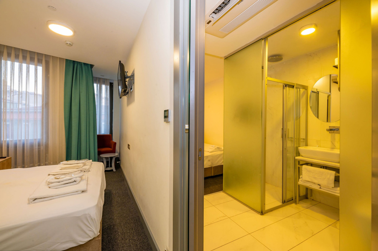 Bedroom 3, Hotel V Plus Taksim, Beyoğlu