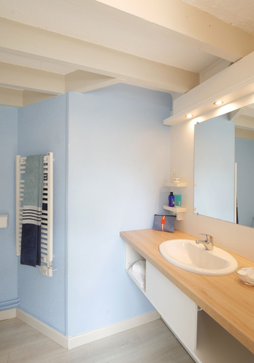Bathroom, Ty an Diaoul - Vacances ULVF, Morbihan