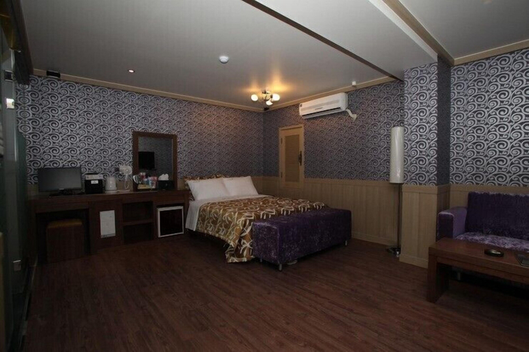 Bedroom 4, Soo Hotel, Yangju