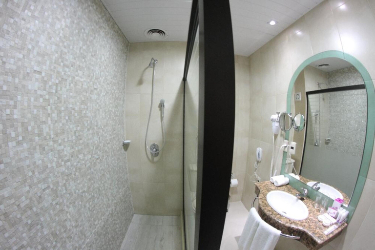 Bathroom 4, Marambaia Hotel, Ciudad del Este