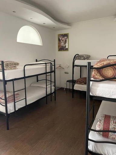 Bedroom 5, Hostel Brikette, Salerno