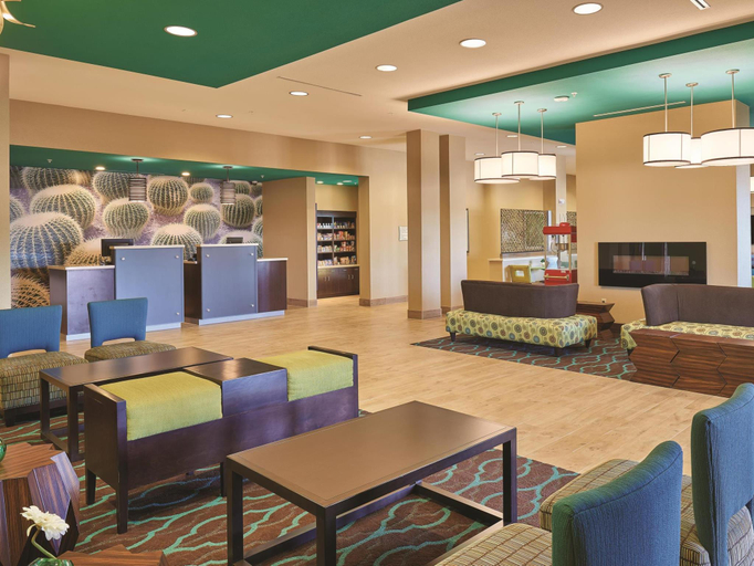 Public Area 2, La Quinta Inn & Suites by Wyndham Carlsbad, Eddy