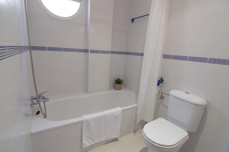 Bathroom 4, Mirador del Castillo, Cádiz