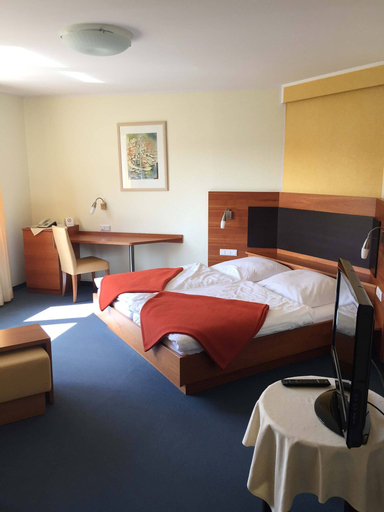 Bedroom 5, Hotel Kurpfalz, Speyer