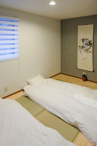 Bedroom 2, Helmet Club, Hakuba