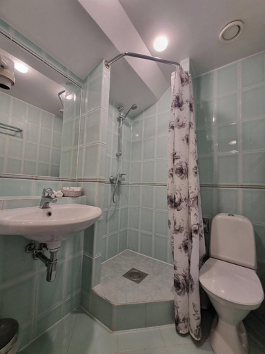 Bathroom 5, Taanilinna Hotell, Tallinn
