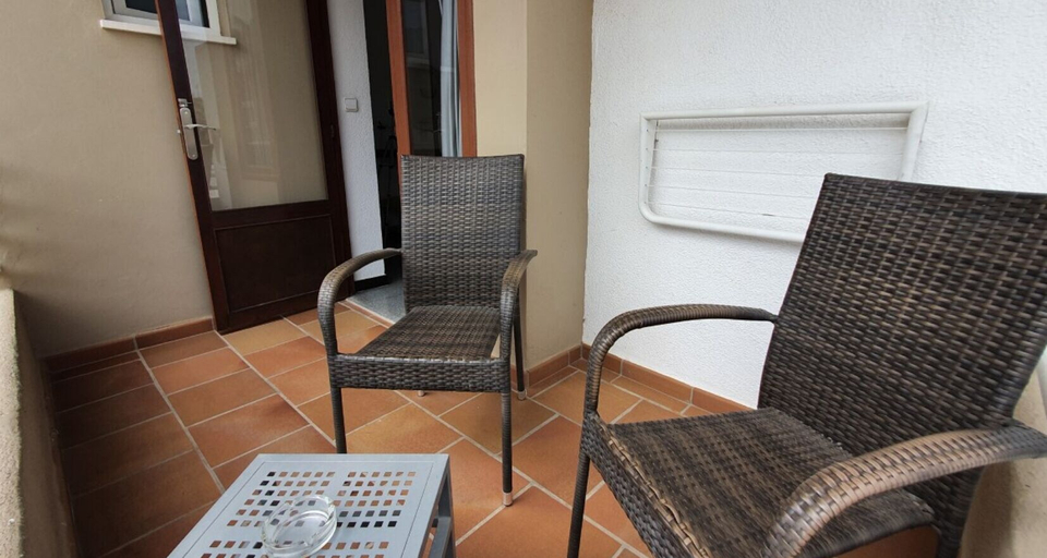 Others 5, Hostal Saturno, Baleares