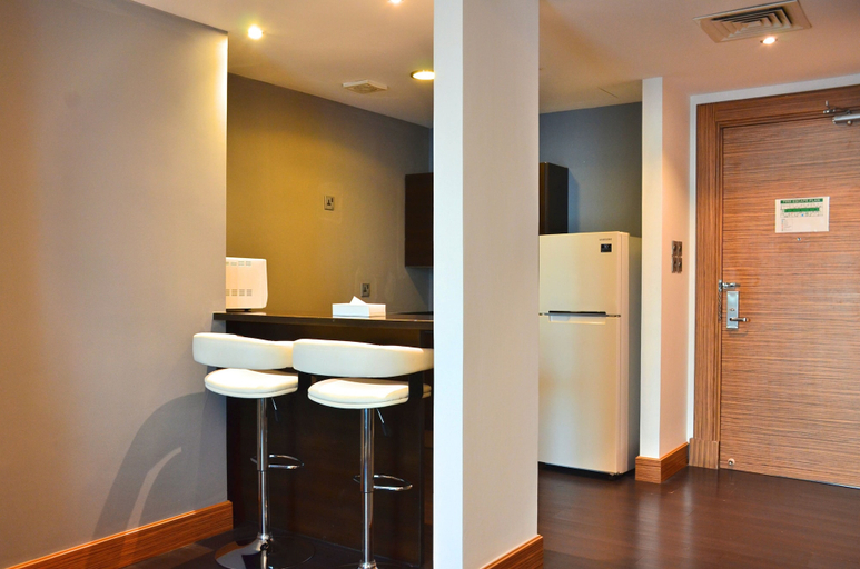 Bathroom 5, Blaire Executive Suites, Manama