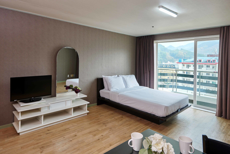 Bedroom 2, Corea Condo Suanbo, Chungju