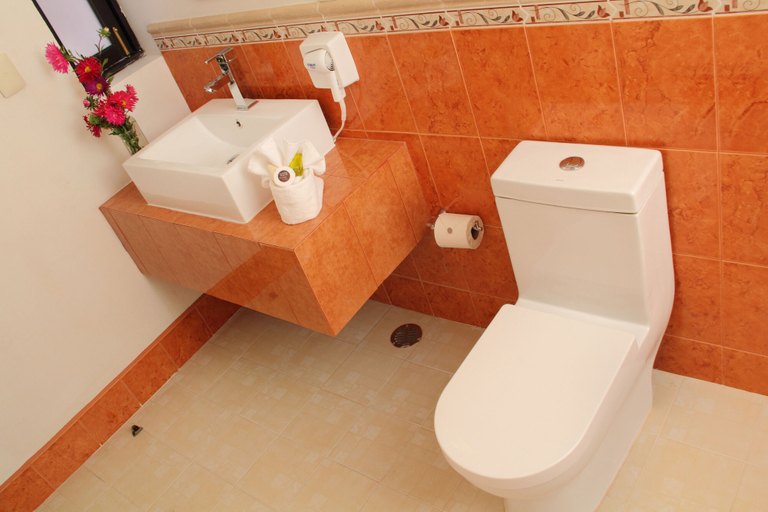 Bathroom 4, La Casa de Maria, Del Centro