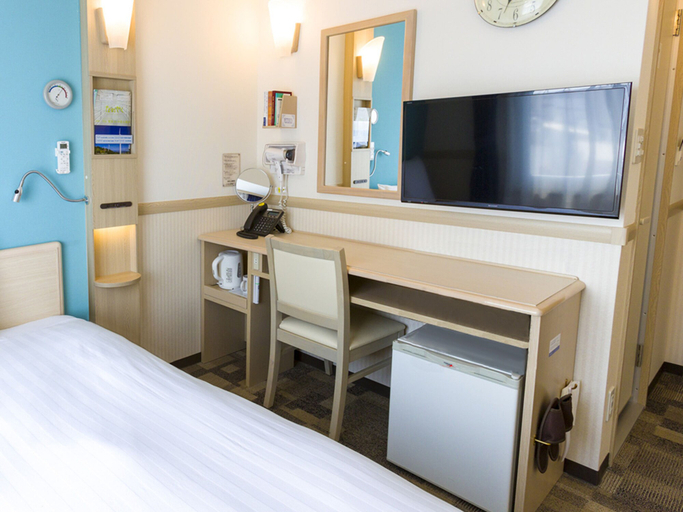 Bedroom 2, Toyoko Inn Toride-eki Higashi-guchi, Toride