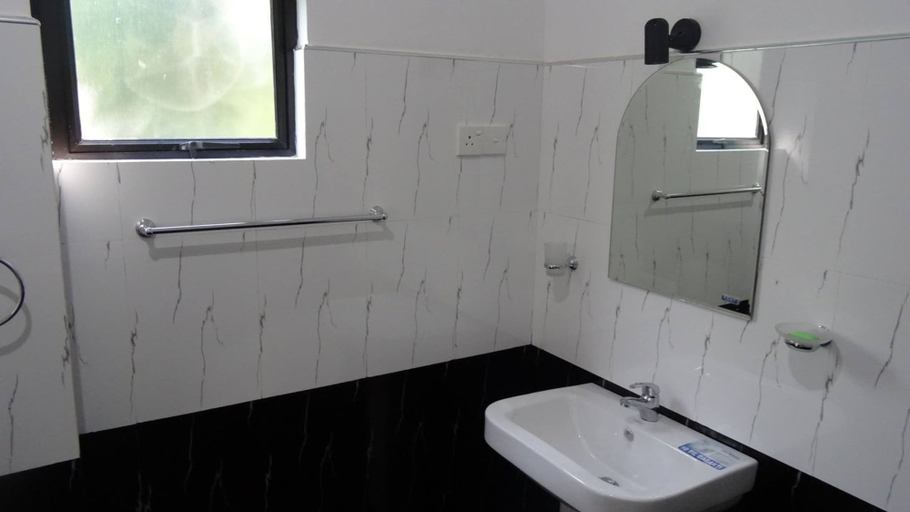 Bathroom 3, Mirissa Cocoon, Weligama
