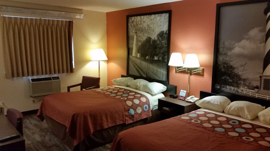 Bedroom 5, Super 8 by Wyndham Greenville, Pitt