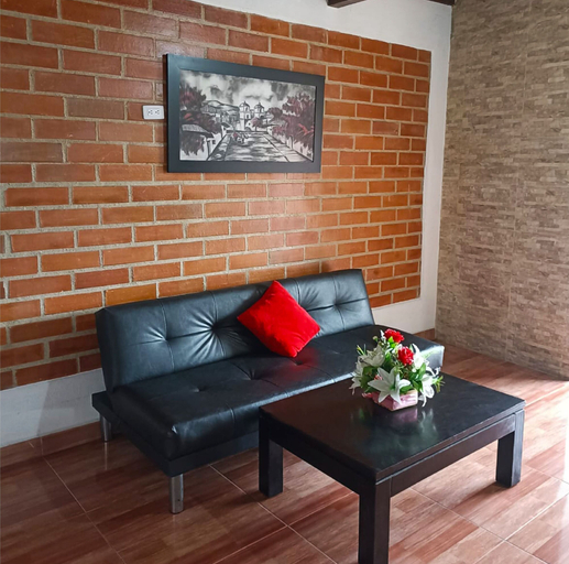 Others 4, Hotel Bulerias 33, Medellín