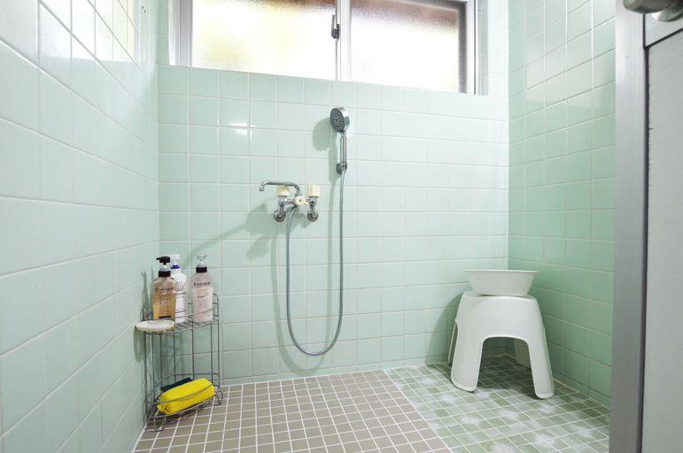 Bathroom 4, #Nerome01 Traditional Okinawan House in YAMBARU, eg, Ōgimi