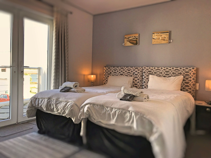 Bedroom 3, Quay West, West Coast