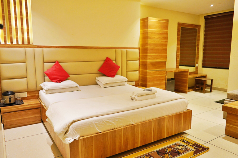 Bedroom 4, Hotel Pachmarhi, Hoshangabad