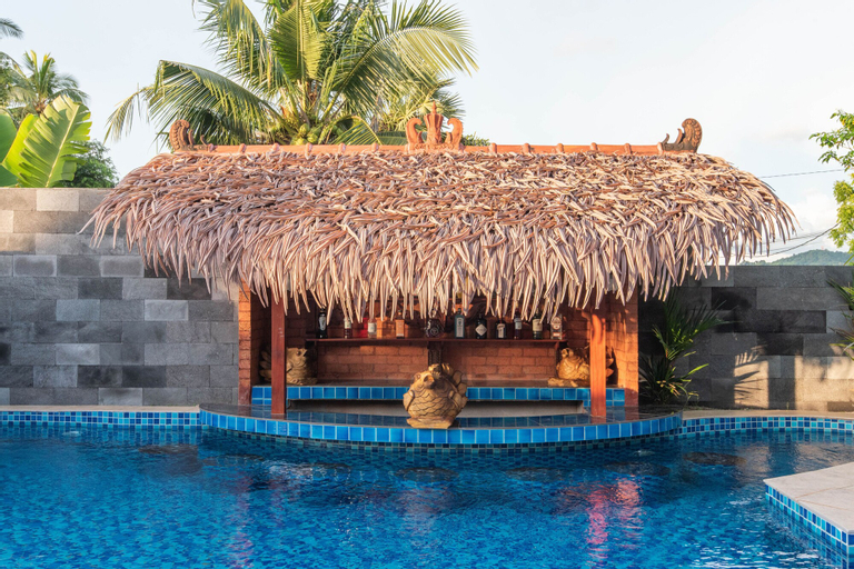 Swimming Pool 13