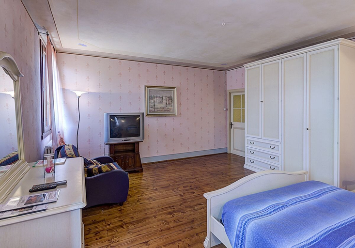 Bedroom 4, Bordeghina B&B in Farmhouse, Rovigo