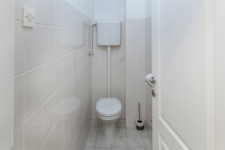 Bathroom, Bright 2BDR Apt near Main Bus Station-FREE PARKING, Zagreb