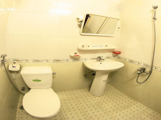 Bathroom, Ocean View Homestay, Đồng Hới