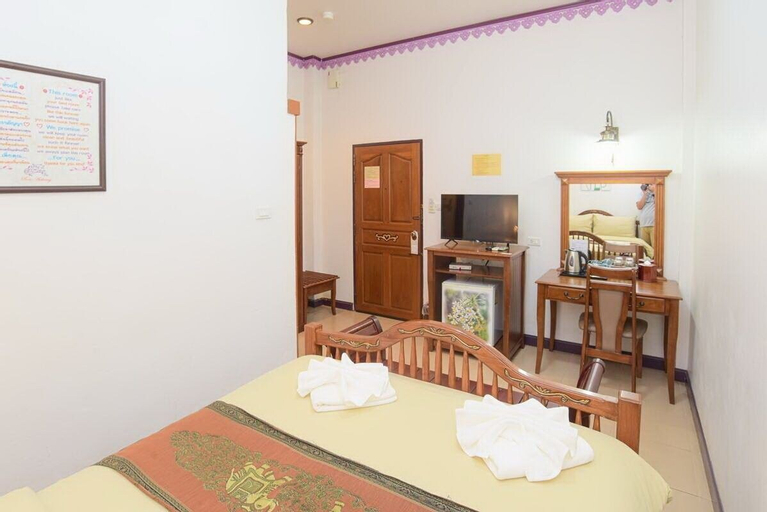 Bedroom 4, Ban Aothong Hotel, Muang Trang